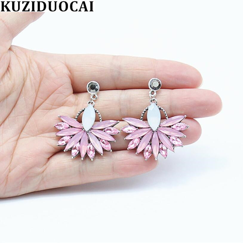 Very Beautiful Flower Stud Earrings For Women