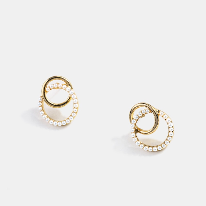 Wonderful Gold Pearl Earrings for Women